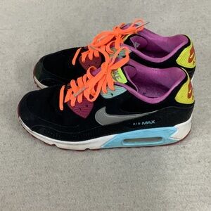 EUC Boys Nike air max sneakers
